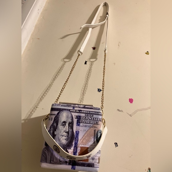 Benjamin HandBag - Picture 2 of 5